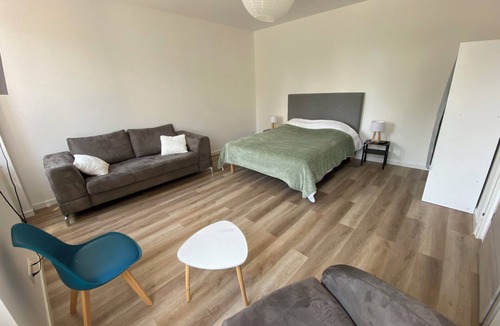 Paroisse Saint-Vincent-de-Paul Apartment | Comfortable apartment near town center