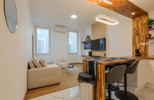 Notre-Dame du Mont Apartment | Comfortable apartment on Cours Julien