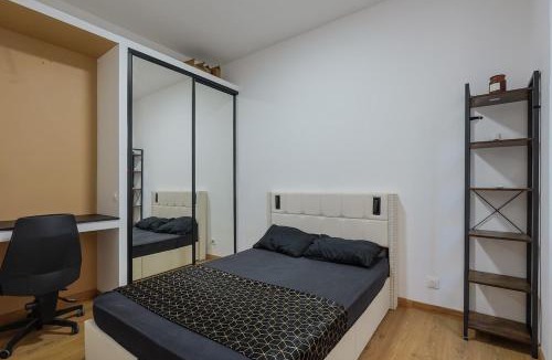 Notre-Dame du Mont Apartment | Comfortable apartment on Cours Julien