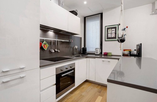 Navigli House | Comfortable Apartment Steps from the Red Metro Line