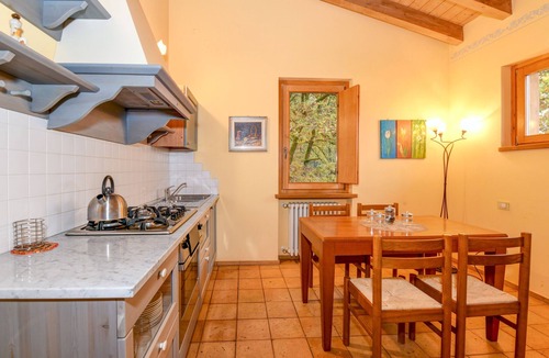 Gavardo Apartment | Comfortable Apartment Vittorio in Agriturismo Colleincanto