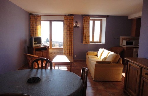 Brunet Apartment | Comfortable apartment with pool in the heart of Valensole Plateau