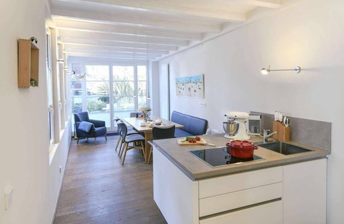 Juist Apartment | Comfortable apartment with sunny terrace!