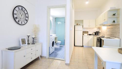Agios Nikolaos Town Apartment | Comfortable Apartment with Garden - Casa con Vista