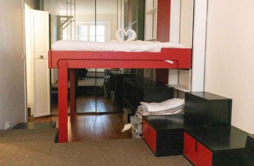 Porte-Saint-Martin Apartment | Comfortable apartment with beautiful brightness