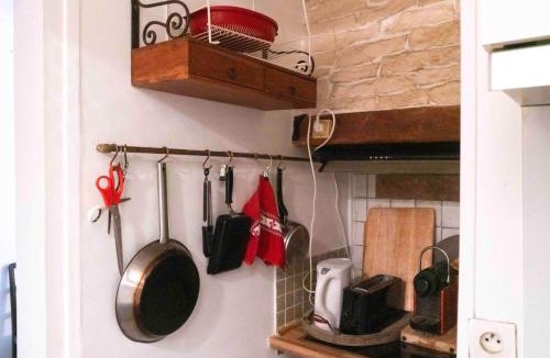 Porte-Saint-Martin Apartment | Comfortable apartment with beautiful brightness