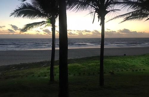 Porto das Dunas Apartment | Comfortable beachfront apartment next to Beach Park.