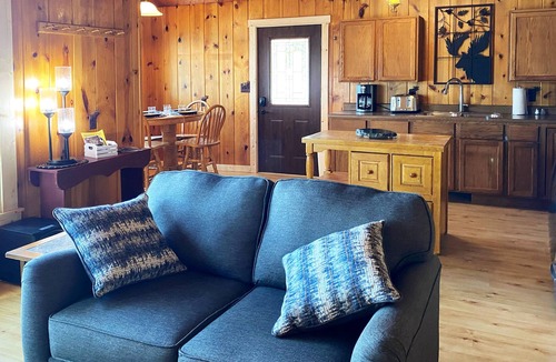 Ely Cabin | Comfortable & Beautiful Cabin Just Yards From ATV and Snowmobile Trails