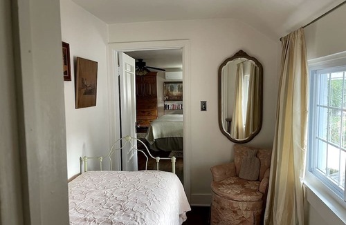 Elkhorn House | Comfortable Bed and Breakfast Suite for Two Guests near Pleasant Lake, Wisconsin