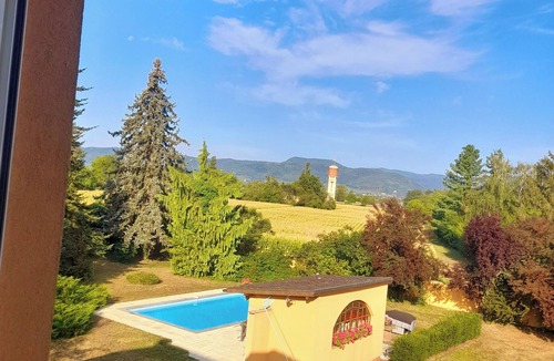 Guemar House | Comfortable bed and breakfast for 2 + swimming pool near RIBEAUVILLE, RIQUEWIHR