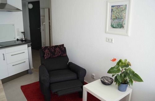 Au/Unterer Wert/Franzosisches Viertel Apartment | Comfortable Bright Apartment