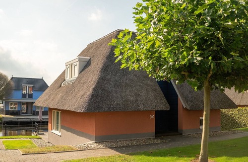 Midlaren Cottage | Comfortable bungalow for 6 persons