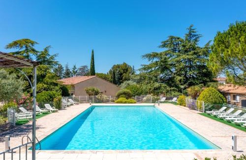 La Roque-sur-Pernes House | Comfortable cottage in Provence n15