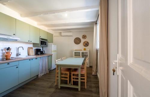 La Roque-sur-Pernes House | Comfortable cottage in Provence n15