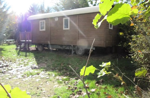 Seillac Cabin | Comfortable caravan - 2 bedrooms - Cosy atmosphere - Kitchenette, bathroom and toilet for 4 people