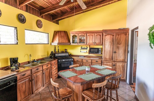 Ciudad Colon House | Comfortable Casa de Ensueño + Internet Fibra + Close to Colón Town