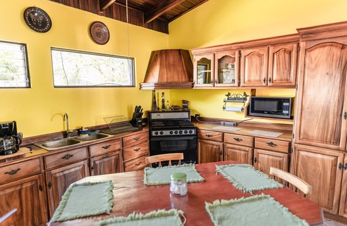 Ciudad Colon House | Comfortable Casa de Ensueño + Internet Fibra + Close to Colón Town
