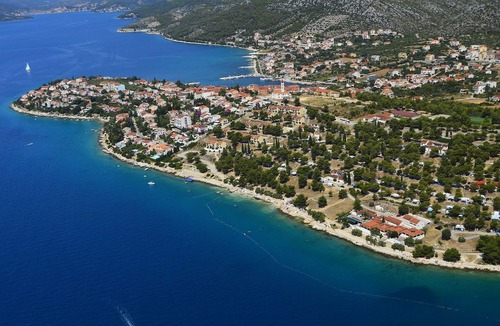 Seget Vranjica Ski Chalet | Comfortable chalet with 2 bathrooms, beautiful Trogir at 6km