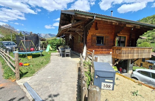 Les Clefs Ski Chalet | Comfortable chalet near resorts and Annecy