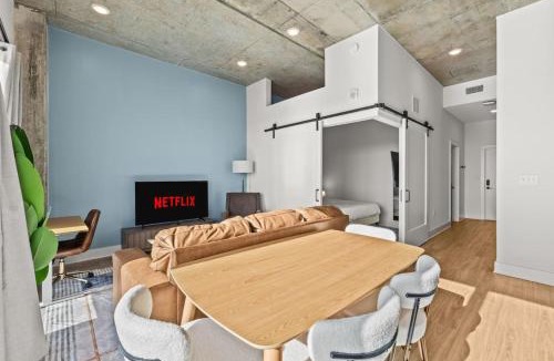 Channel District Apartment | Comfortable Channelside 1BR w/Great Perks