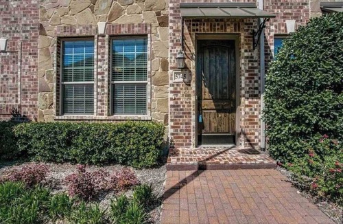 Legacy Park House | Comfortable Chic | Long Term | Legacy