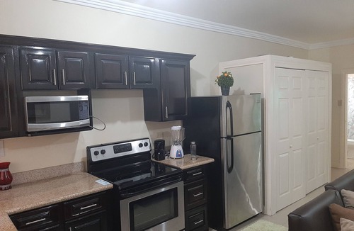 Camperdown Apartment | COMFORTABLE, CONTEMPORARY, CENTRAL