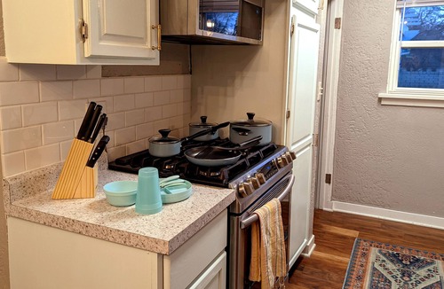Sioux Falls Cottage | Comfortable & Convenient Home : Sleeps 15