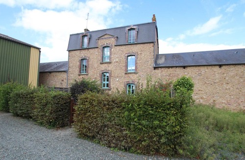 Periers Cottage | Comfortable cottage with WiFi and pets allowed
