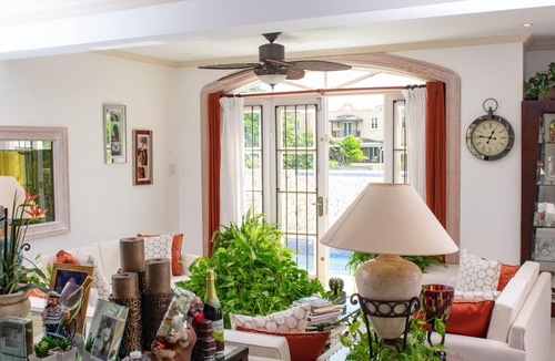 Warners Apartment | Comfortable, cozy, private bedroom in a lovely private residence
