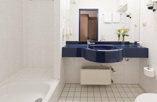 Monheim Hotel | Comfortable Double Room | Great Base for Exploring the Rhine Region