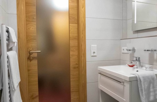 Heidenheim Apartment | Comfortable double room in a central location on the market square in Heidenheim