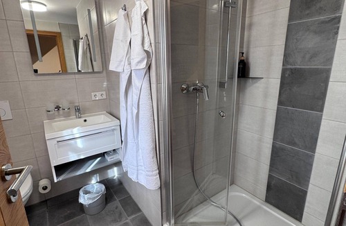 Heidenheim Apartment | Comfortable double room in the historic town center of Heidenheim