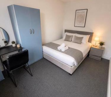 Slough House | Comfortable Double Room in Slough, Berkshire
