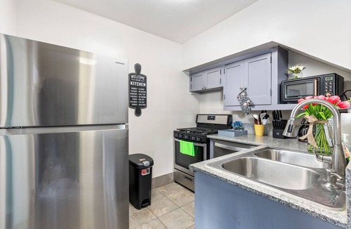 South Pasadena Apartment | Comfortable, easy access, prime location, King-size bed!