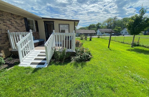 Columbia House | Comfortable & Elegant Home