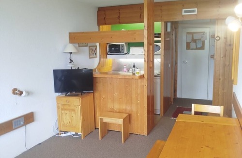 Arc-1800 Apartment | COMFORTABLE 5 PERSON APARTMENT