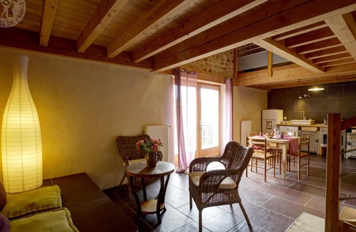 Saint-Romain-d'Urfe Cottage | Comfortable ecogite with private terrace in the countryside