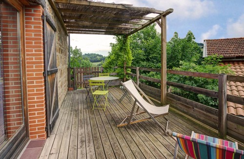 Saint-Romain-d'Urfe Cottage | Comfortable ecogite with private terrace in the countryside