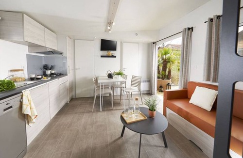 Seillac House | Comfortable Mobile Home 3 Bedrooms with Terrace