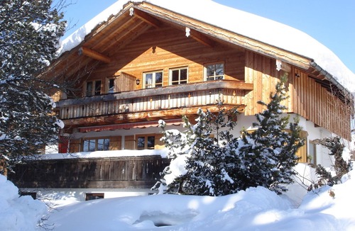 Schliersee Apartment | Comfortable, fully furnished apartment with mountain views for 4 people