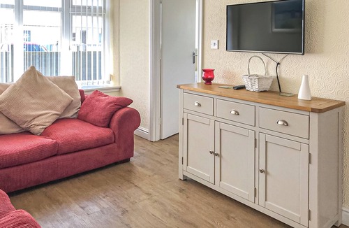 Chapel Saint Leonards Cottage | Comfortable bungalow with one double and one twin.