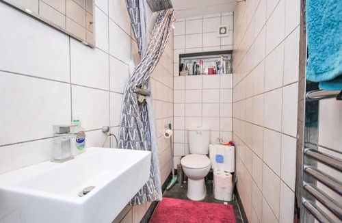 Lewisham House | Comfortable Ground floor Double room