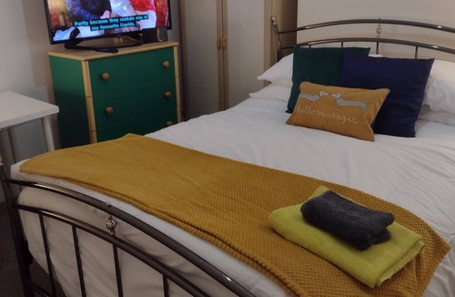Lewisham House | Comfortable Ground floor Double room