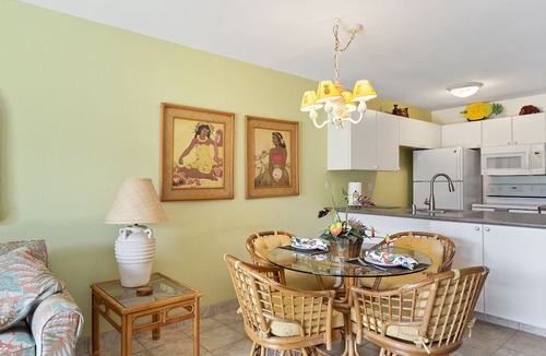 Kihei Condo | Comfortable Ground Floor Condo - Steps to Pool & BBQ area - Sleeps 4!