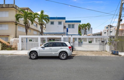 Rio Piedras House | Comfortable Group Stay | Sleeps 5 | Great Location