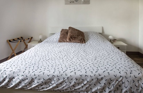 Champsac Bed & Breakfast | Comfortable Guest Room 2 at Bramefort – Breakfast Included