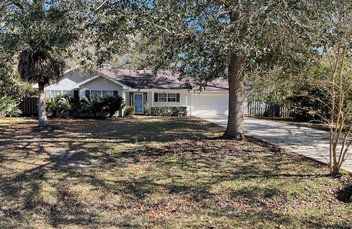 Brunswick House | Comfortable Home 7 miles from Jekyll Island Entrance
