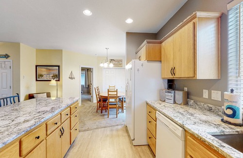 Kiwanda Shores House | Comfortable home close to beach with deck & game room - close to town