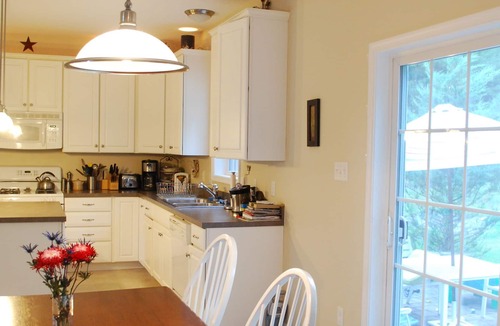 Port Matilda House | Comfortable home that caters to all types of groups