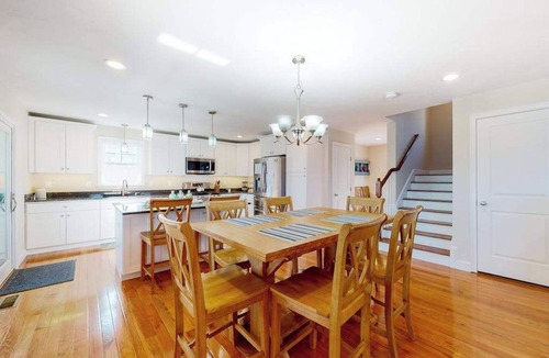 Plymouth House | Comfortable home with rooftop deck, beach & water views, W/D, & central AC